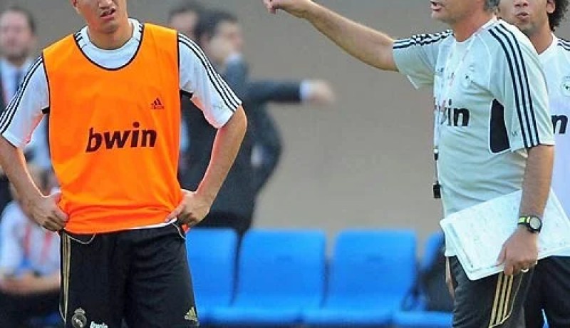 مورينيو يدفع شاهين للانتقال إلى أرسنال