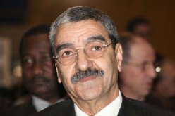 عاملوا سعدي‮  ‬مثلما تعاملون‮ ''‬الزوالية‮'' !