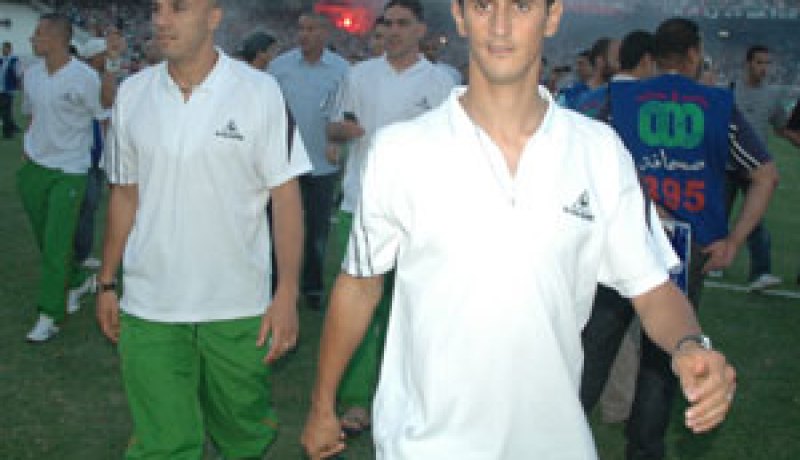 قبل أيام من مواجهة الخضر للإمارات وديا…سعدان قد يستدعي زياني وصايفي رغم أنهما مصابان