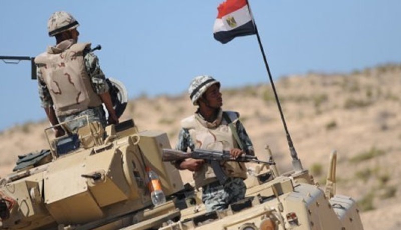 مصر: مقتل مجندين و3 إرهابيين في حملة بسيناء