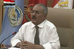 صالح يحذر من “حرب اهلية” في اليمن ومقتل جنديين بمواجهة بين الجيش والحرس الجمهوري