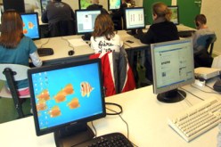 التدريس وحل التمارين عبر البريد الإلكتروني بالمدارس قريبا