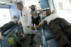 الفدرالية الوطنية للتبرع بالدم تدعو لتنسيق العملية في شهر رمضان…تجنيد 12 عيادة متنقلة للعمل بعد الإفطار في الأماكن العمومية