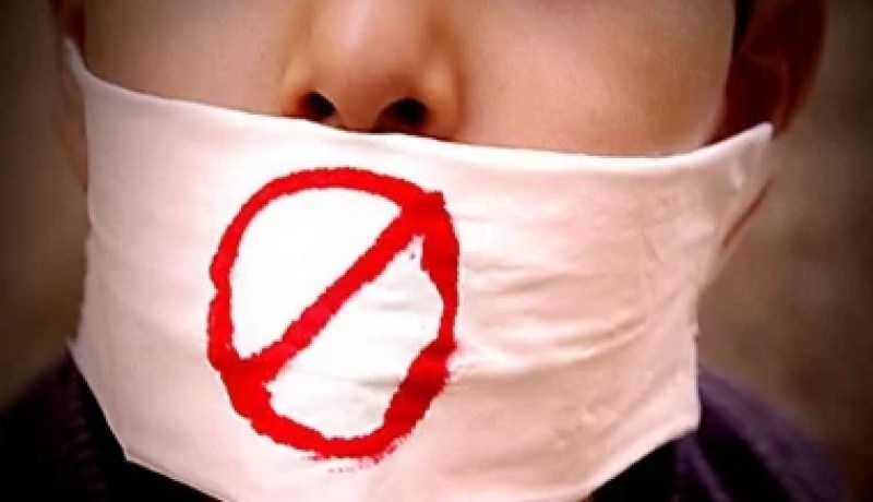 مرسلون بلا حدود يتظاهرون امام السفارة المصرية في باريس