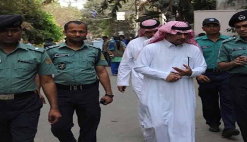 السعودية تحذّر ديبلوماسييها من ارتداء الزي السعودي والخروج ليلاً