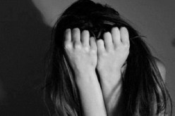 تلميذة مقبلة على الباك تستنجد بالقضاء لردع تصرفات شاب