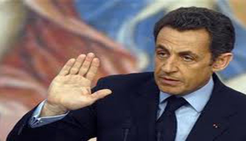 ساركوزي يحث اليونان عدم تأجيل اتخاذ قرارات لتحقيق استقرارها