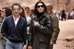 هل تزوج نيكولا ساركوزي بكارلا بروني الخميس الماضي؟