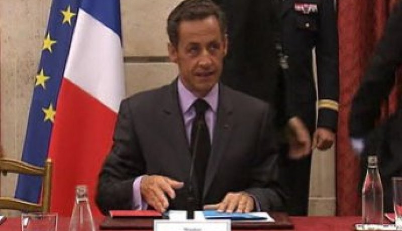 ساركوزي يؤكد ان قتل الرهينة الفرنسي لن يبقى بلا عقاب