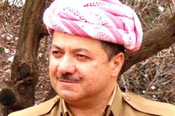 بارزاني يتفقد قوات البشمركة المحتشدة قرب كركوك