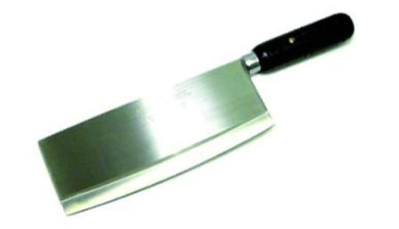 شرطي يعتدي على قاصر بواسطة ساطور بقالمة