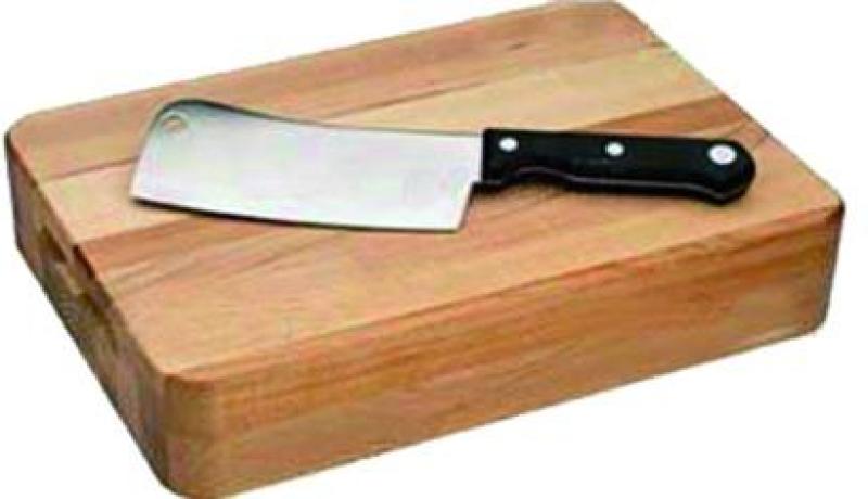 قتلها بساطورلأنها رفضت تزويجه ابنتها !