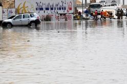 السيول والفياضانات تودي بحياة 9 أشخاص بالرياض