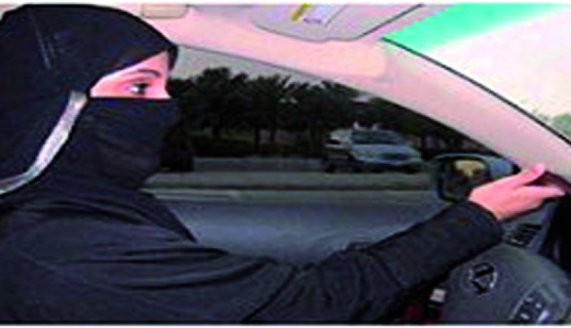 سعودية تحدّت حظر السياقة تموت في‮ ‬حادث مرور