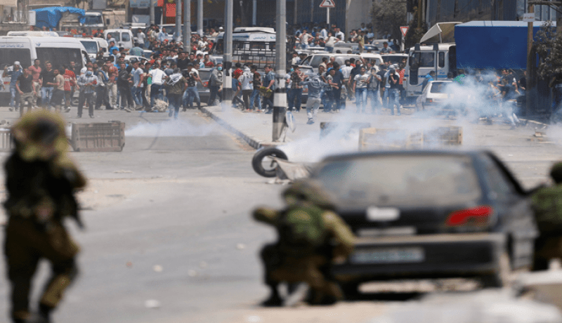 إصابة 3 فلسطينيين في مواجهات مع الاحتلال الإسرائيلي شمال القدس