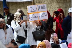 خصم يصل إلى 12 ألف دينار من أجور الأساتذة المضربين