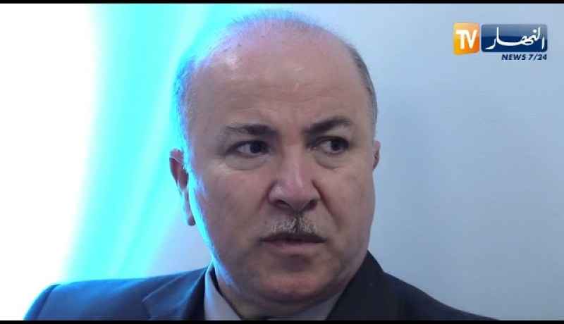 حكومة: وزير أول تكنوقراطي بخلفية إقتصادية .. الرئيس يراهن على بعث التنمية