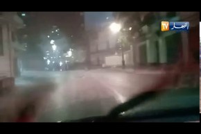 العاصميون يقضون ليلة مرعبة ..أمطار غزيرة وسيول جارفة تغرق الأحياء