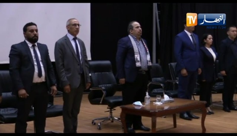 غليزان:  الامين العام للأفلان يفتح النار على المناضلين المرتدين عن الحزب