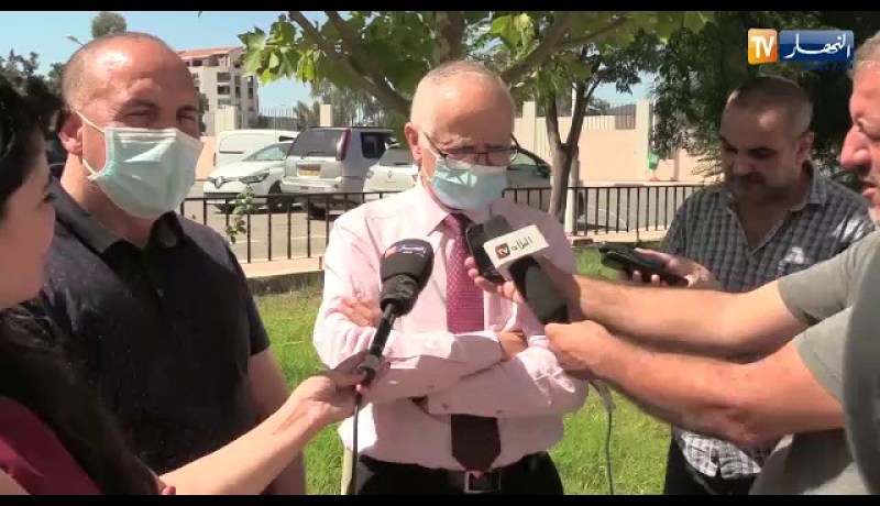 البرفسيور بلحسين: التحريات الوبائية ومتابعة حالات الكوفيد هي الوسيلة الوحيدة للحد من انتشار الفيروس