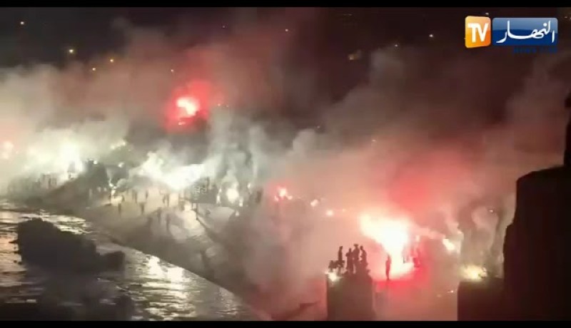 أجواء خيالية يصنعها أنصار شباب قسنطينة بمناسبة ذكرى تأسيس الفريق