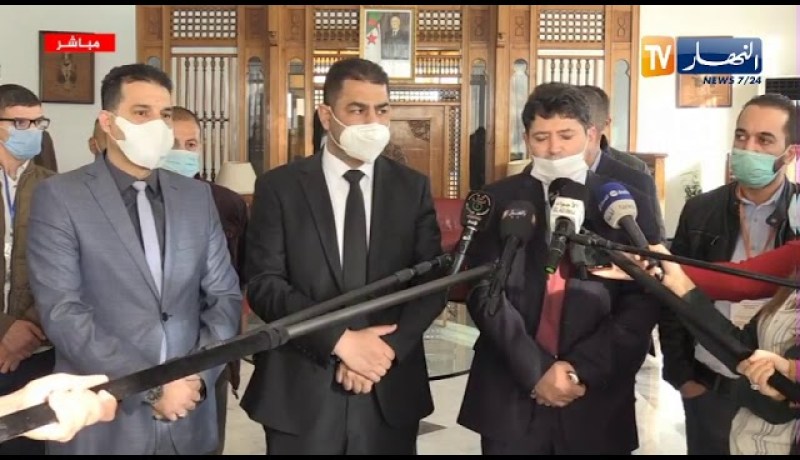 الوزير المنتدب المكلف بالبيئة الصحراوية يشراف على انطلاق قافلة المساعدات لمناطق الظل بجنوب الجزائر