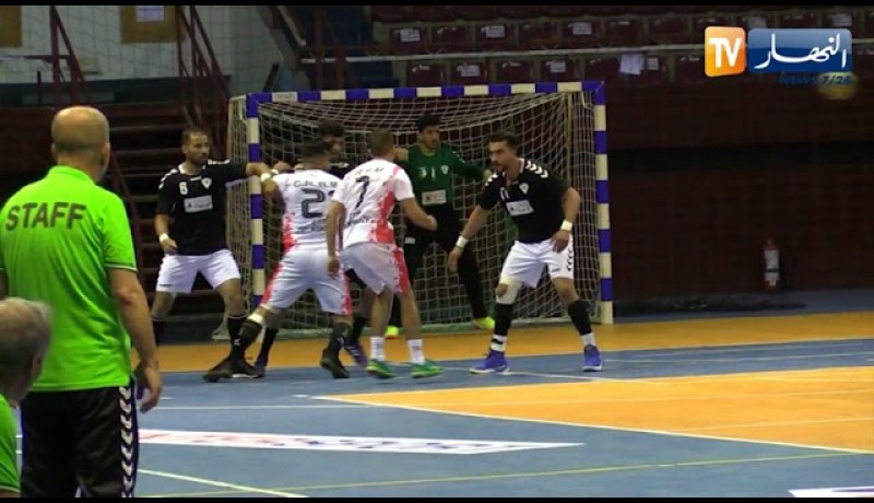 الإتحادية الجزائرية لكرة اليد ترسم صعود 9 فرق للقسم الوطني الممتاز