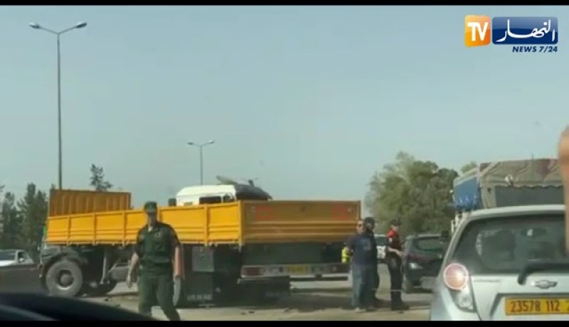 قتـ.يل و4 جـ.رحى في إصطدام بين شاحنتين في البليدة