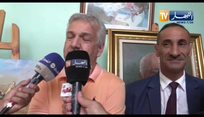 تكريم زملاء الفنان الراحل بلاحة بن زيان و عائلة الراحل شرقي زكرياء بمناسبة اليوم الوطني للفنان