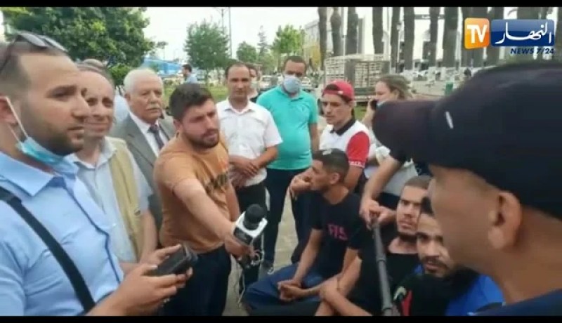 رئيس حزب جيل جديد يتجول وسط مدينة عنابة   ويدعوا الشباب للتصويت والمشاركة في الإنتخابات التشريعية