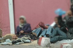 قسوة زوجها وانحرافه جعلها تتشرد في الشوارع : أمّ لخمسة أولاد تحلم ببيت يلم شمل عائلتها وتنتظر المساعدة