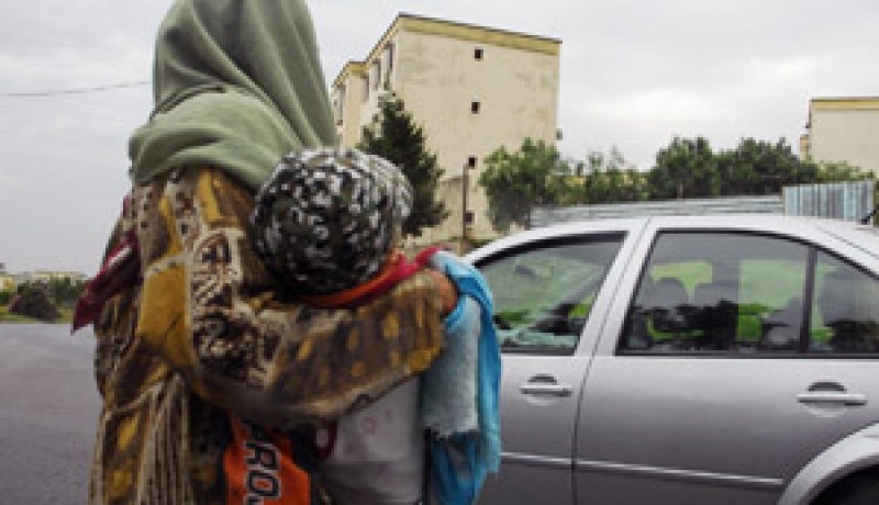 يجنون أضعاف ما يجنيه العامل العادي في يوم واحد:متسولون مزيفون يشقون طريقهم نحو الثراء بتيبازة