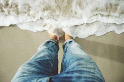 معكم إلى بر الأمان