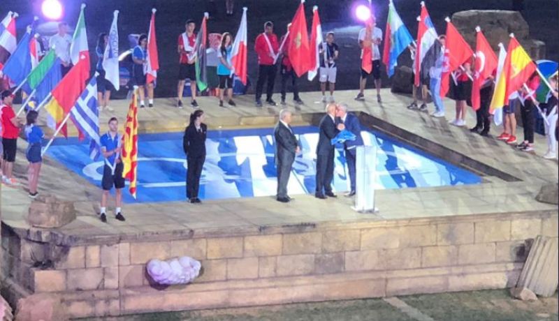 بالصور.. الجزائر تتسلم راية ألعاب البحر الأبيض المتوسط