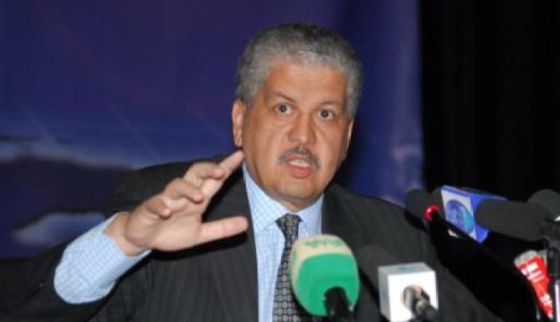 الإيطاليون يعبثون بمشاريع سلال