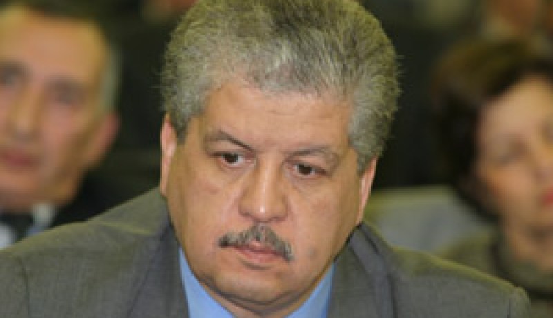 سلال يفضل التأجيل ..ليطمئن قلب الوزير