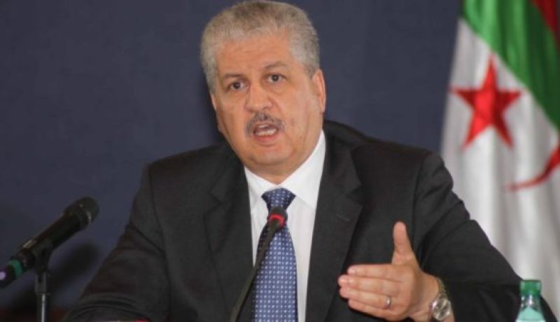 سلال  يترأس لقاء مع الجمعيات النسوية في سطيف