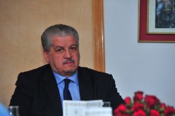 سلال يستدعي أعيان غردايــة للاجتماع بهـم في مكتبــه