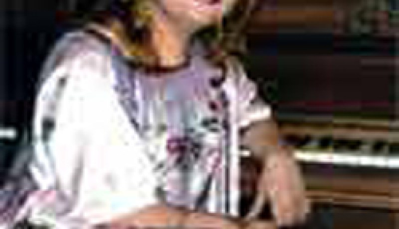 سلمى عنقر تجمع نخبة من المطربين في ''spéciale coupe du monde''