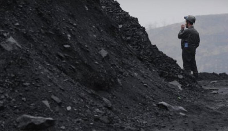 مقتل 4 عمال في انهيار منجم في ايران