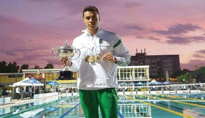 الجزائري أسامة سحنون يتوج كأحسن سباح للبطولة الإفريقية