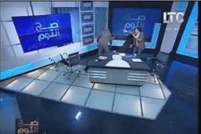 بالفيديو شجار بين محام ومفتي أستراليا بالركلات واللكمات بسبب الدعوة لتحويل الحج من مكة إلى مصر