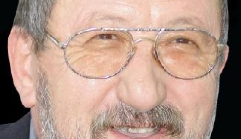 سيدي السعيد ينط هنا وهناك..