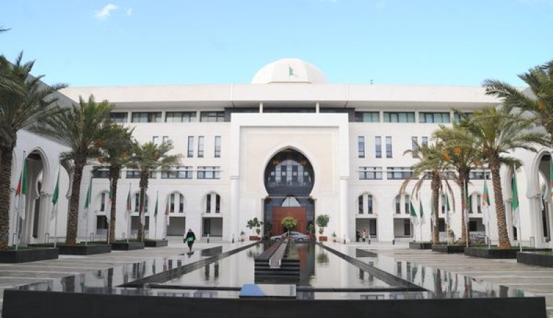الجزائر تحيي اليوم الوطني لـ “الدبلوماسية”