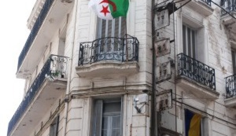 حــــــــــزب‮ ''‬المشاكــــــــل‮''!‬