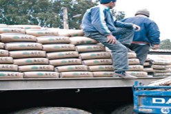 سعر الإسمنت يقفز إلى 1200 دينار للقنطار الواحد