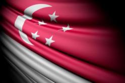 دبلوماسي إسرائيلي يستخدم علم سنغافورة كغطاء للطاولة