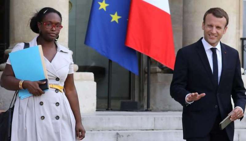 ماكرون يُعين سيدة من أصل سينغالي متحدثة بإسم الحكومة