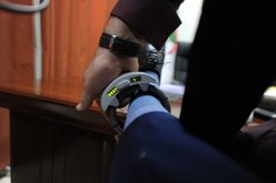 السوار الإلكتروني لتعويض السجن في القضايا البسيطة