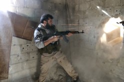 مقتل حوالى ثلاثين مقاتلا معارضا وجنديا نظاميا في الرقة بشمال سوريا